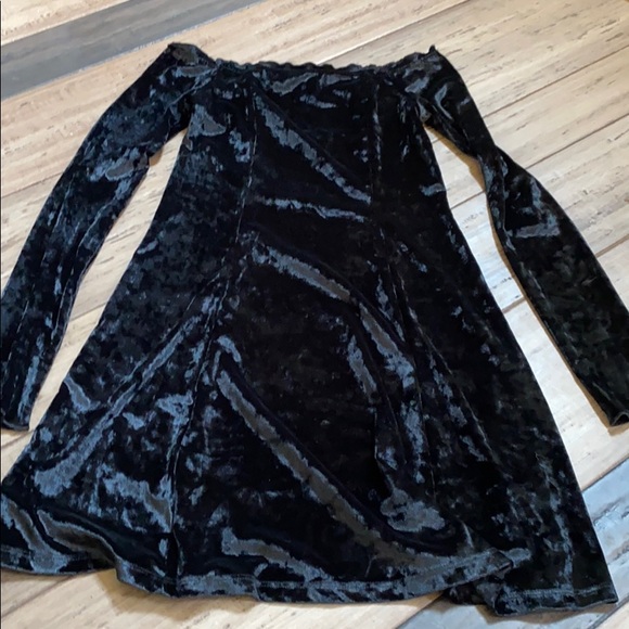 Dress - Picture 1 of 2